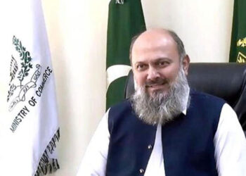 امریکی ٹیرف کا معاملہ، حکومت نے پیر کو سٹیک ہولڈرز کا اجلاس طلب کر لیا