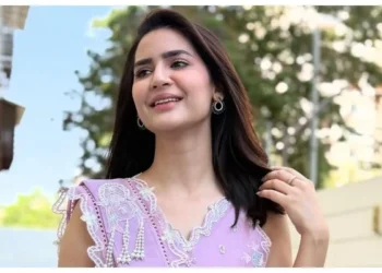 شوٹنگ کے دوران تھپڑ لگا جسکی وجہ سے اب ٹھیک سے نہیں سُن پاتی: مدیحہ امام کا انکشاف