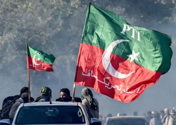 تحریک انصاف اپنے بنیادی مطالبات سے پیچھے ہٹ چکی