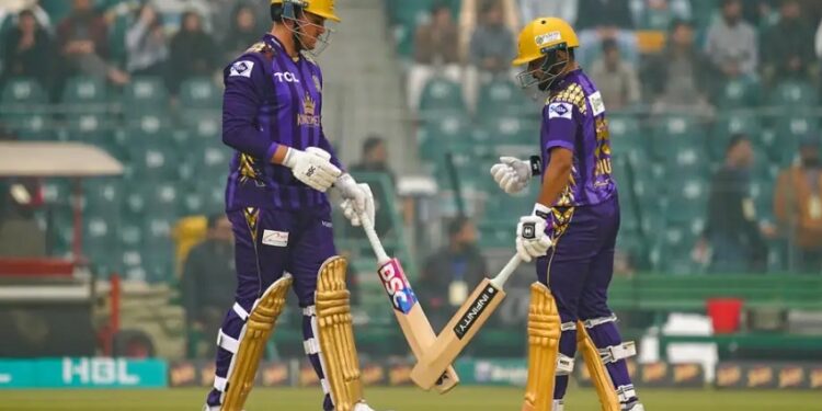 پی ایس ایل 10: پشاور زلمی کا کوئٹہ گلیڈی ایٹرز کیخلاف ٹاس جیت کر فیلڈنگ کا فیصلہ