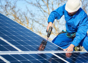 چین امریکا کی  ٹیرف وار، کیا پاکستان میں سولر پینل سستے ہونگے؟