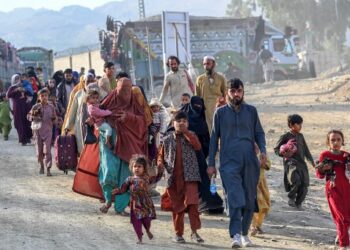 طورخم بارڈر سے مزید 2258 افراد واپس افغانستان چلے گئے