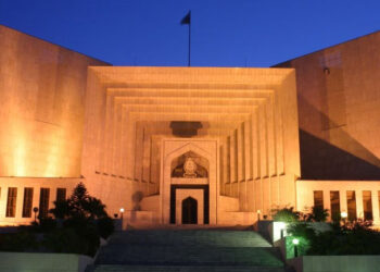 ججز کے تبادلوں میں 4 مراحل پر عدلیہ کی منظوری لازمی ہے: سپریم کورٹ