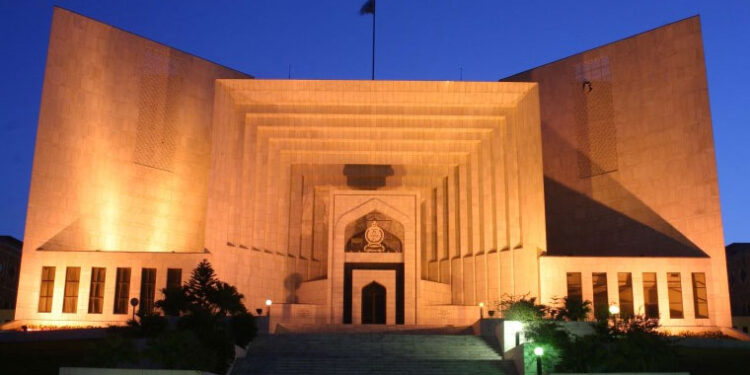 ججز کے تبادلوں میں 4 مراحل پر عدلیہ کی منظوری لازمی ہے: سپریم کورٹ