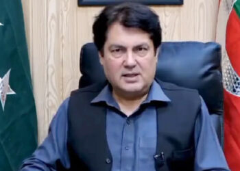 26 ویں آئینی ترمیم کی زنجیریں توڑ کر عمران خان کے کیسز سنے جائیں: بیرسٹر سیف