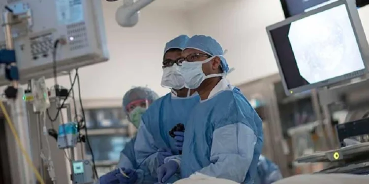 کراچی کے سول اسپتال میں تھیوراسک سرجری وارڈ اور آپریشن تھیٹر کا افتتاح