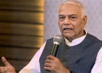 مودی حکومت آپریشن سندور کی ناکامی چھپانے کے لئے قوم کو گمراہ کر رہی ہے۔یشونت سنہا