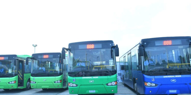 اسلام آباد:پبلک ٹرانسپورٹ کا کرایہ 100 روپے مقرر، شہری پریشان