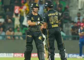 پی ایس ایل 10: پشاور زلمی نے اسلام آباد یونائیٹڈ کو 6 وکٹوں سے ہرادیا