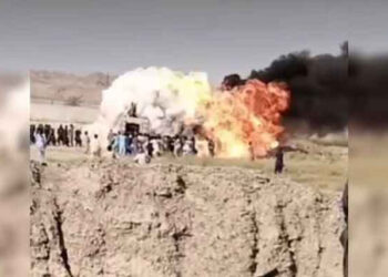 کراچی: نوشکی آئل ٹینکر دھماکا، مزید 4 زخمی دم توڑ گئے، تعداد 7 ہوگئی