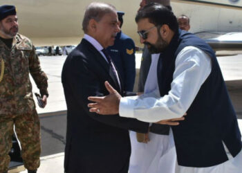 وزیراعظم امن و امان سے متعلق اہم جرگے میں شرکت کیلئے کوئٹہ پہنچ گئے