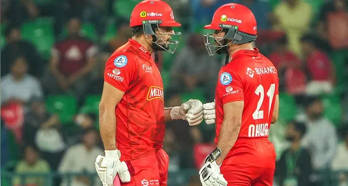 پی ایس ایل 10: کوئٹہ گلیڈی ایٹرز نے اسلام آباد یونائیٹڈکو 2 وکٹ سے ہرادیا