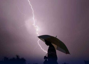 جنوبی پنجاب کے مختلف اضلاع میں آسمانی بجلی گرنے سے 4 افراد جاں بحق