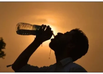 کراچی میں آج موسم شدید گرم اور مرطوب رہنے کا امکان