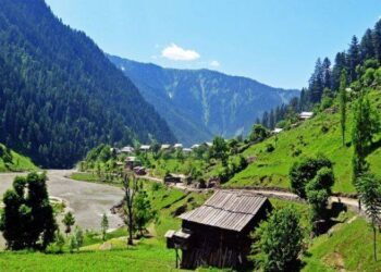 پاک بھارت کشیدگی کے اثرات: وادی نیلم سیاحوں سے خالی