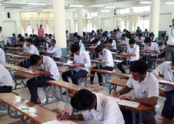 کراچی انٹر بورڈ کے تحت سالانہ امتحانات کا آغاز