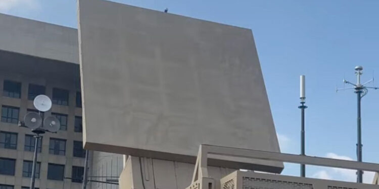 بھارت پر نظر رکھنے کیلئے پاکستان کا پہلا لانگ رینج ریڈار تیار