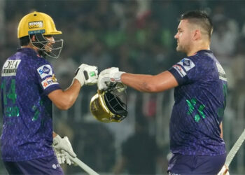 کوئٹہ نے پی ایس ایل کی تاریخ کا سب سے بڑا سکور بنا کر ریکارڈ قائم کر دیا