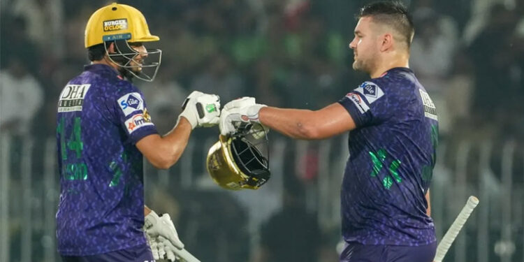 کوئٹہ نے پی ایس ایل کی تاریخ کا سب سے بڑا سکور بنا کر ریکارڈ قائم کر دیا