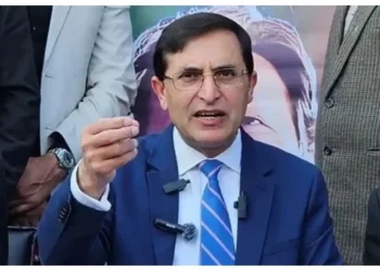 دشمنوں اور غیروں کے ساتھ صلح ہوسکتی ہےتو اپنوں کے ساتھ بھی ہونی چاہیے: بیرسٹر گوہر