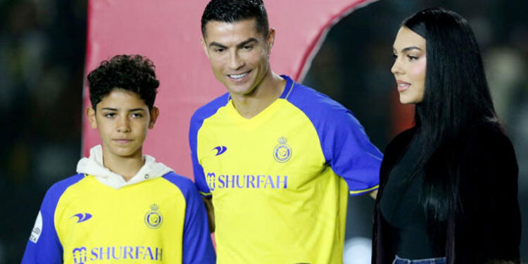 کرسٹیانو رونالڈو کا بڑا بیٹا پرتگال انڈر 15 ٹیم میں شامل