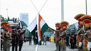 واہگہ اٹاری پوسٹ پر پاکستان اور بھارت کے درمیان ایک ایک قیدی کا تبادلہ