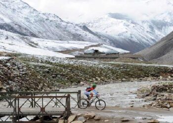 سیاحتی مقام بابو سر ٹاپ کو 6 ماہ بعد ہر قسم کی ٹریفک کیلئے کھول دیا گیا