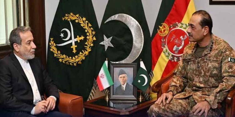 آرمی چیف سے ایرانی وزیر خارجہ کی ملاقات، جیو اسٹریٹجک ماحول پر بات چیت