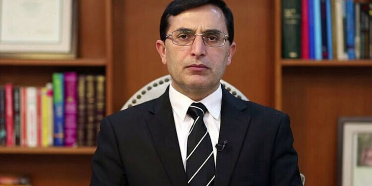 عمران خان کہہ چکے کسی ڈیل کی صورت میں باہر نہیں آؤں گا: بیرسٹر گوہر