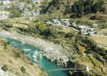 ایل او سی مناور چھمب سیکٹر میں پاک بھارت کشیدگی کے باوجود عوام کے حوصلے بلند