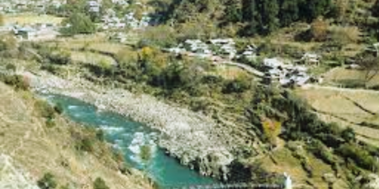 ایل او سی مناور چھمب سیکٹر میں پاک بھارت کشیدگی کے باوجود عوام کے حوصلے بلند