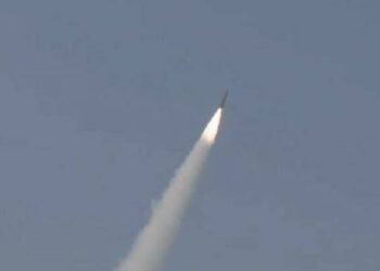 پاکستان کا 120 کلومیٹر تک مار کرنے والے "فتح” میزائل کا کامیاب تجربہ