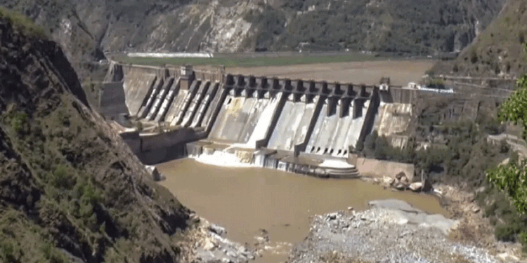 پاکستان کا بھارت کی جانب سے پانی روکنے پر سخت ردعمل دینے کا اعلان