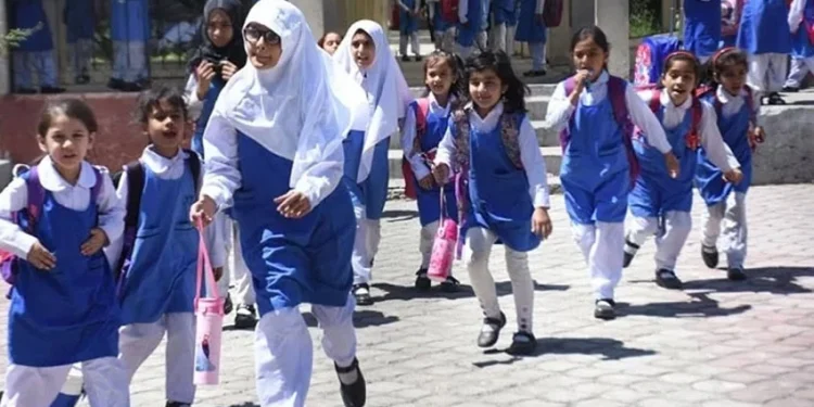 پنجاب حکومت کا یوم تکبیر پراسکولز کھلے رکھنے کا فیصلہ