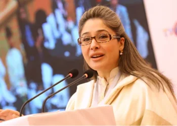 بانی پی ٹی آئی کے ساتھ جو نا انصافی کرے گا عوام ان کے گھروں میں گھسے گی: شاندانہ گلزار