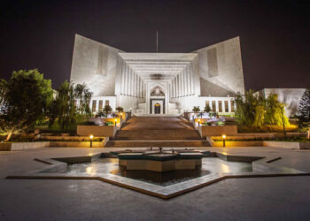 ججز ٹرانسفر و سنیارٹی کیس: سپریم کورٹ نے فیصلے کی ممکنہ تاریخ دے دی