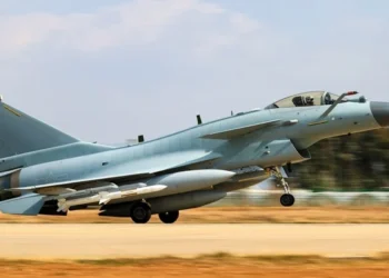 پاکستان کی جانب سے بھارتی طیارے گرانے کے بعد انڈونیشیا کا چین سے J-10 طیارے خریدنے پر غور