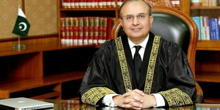 جسٹس منصور علی شاہ کل قائم مقام چیف جسٹس پاکستان کا حلف اٹھائیں گے