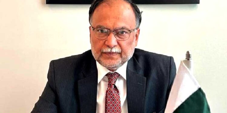 بلوچستان میں بھی ہندوستان کے فسادیوں کو عبرتناک شکست دیں گے: احسن اقبال