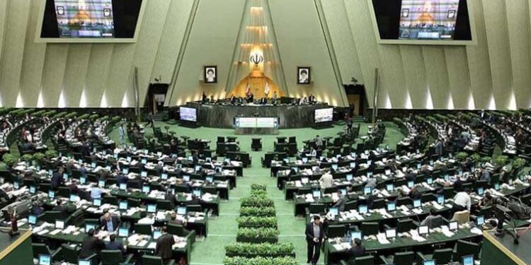اسرائیلی حملے کے بعد ایرانی پارلیمنٹ کا ہنگامی اجلاس طلب