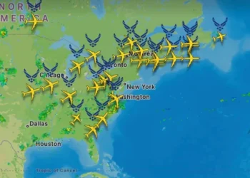 ایک ساتھ پرواز کرنیوالے امریکی فضائیہ کے 30 طیاروں کی یورپ کی مختلف ائیر بیسز پر لینڈنگ