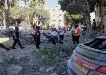 امریکی حملے کے بعد ایران کی اسرائیل پر ڈرون اور میزائلوں کی بارش، کئی زخمی