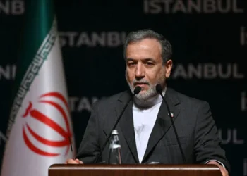 امریکا نے ریڈلائن کراس کی ہے، ہمارے جواب کا انتظار کریں: ایرانی وزیر خارجہ