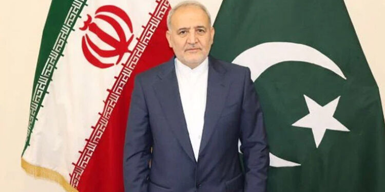 وزیراعظم شہباز شریف سے ایرانی سفیر کی اہم ملاقات، علاقائی صورتحال پر تبادلہ خیال