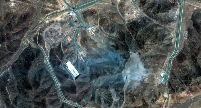 امریکی حملوں میں ایران کی جوہری تنصیبات تباہ نہیں ہوئیں: امریکی میڈیا