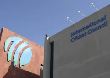 کرکٹ میں نئےقوانین متعارف، آئی سی سی نے پلیئنگ کنڈیشنز میں کیا تبدیلیاں کی ہیں؟