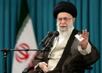 ہم کسی کی زیادتی کے آگے ہر گز سر نہیں جھکائیں گے، یہ ایرانی قوم کی منطق ہے: آیت اللہ خامنہ ای