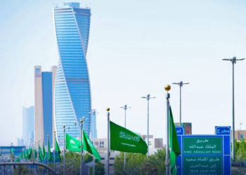 سعودی عرب کا وزٹ ویزوں میں ایک ماہ کی توسیع کا اعلان