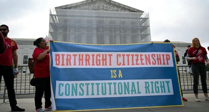 امریکی سپریم کورٹ کا برتھ رائٹ سٹیزن شپ ختم کرنے کے صدارتی حکمنامے کے حق میں فیصلہ