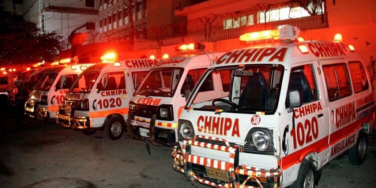 حیدرآباد: بارش کے باعث مدرسے کی چھت گرنے سے 2 طالبعلم جاں بحق، 20 زخمی